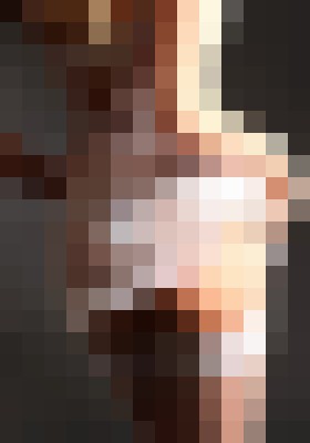 Escort-ads.com | Blurred background picture for escort Elizabeth Layne