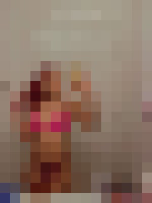 Escort-ads.com | Blurred background picture for escort MMari