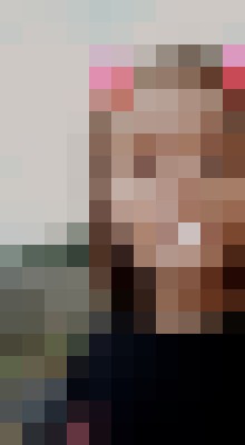 Escort-ads.com | Blurred background picture for escort Lynn 