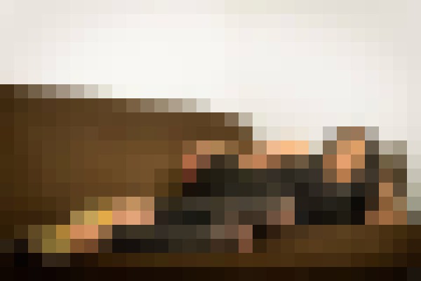 Escort-ads.com | Blurred background picture for escort CristinaNatural