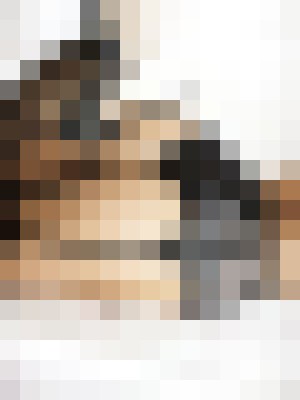 Escort-ads.com | Blurred background picture for escort Britani