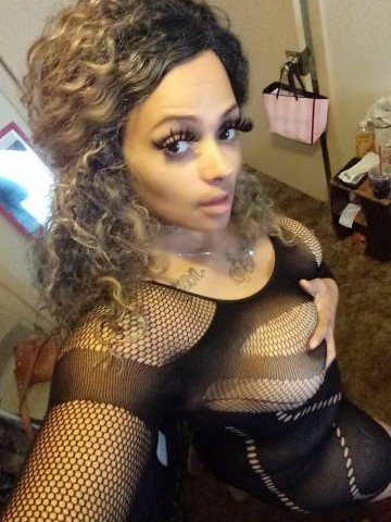 Honeyred85 - escort from Des Moines | profile image