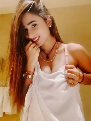 Akruti Indian Student - escort from Dubai | profile image