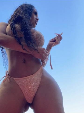 Liragalore12 - escort from Hamilton | profile image