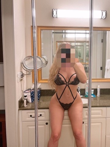 Natasha Blonde - escort from New York