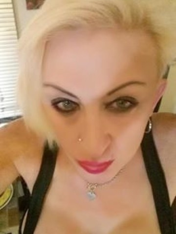 ZOESOWRONG - escort from Cardiff | profile image