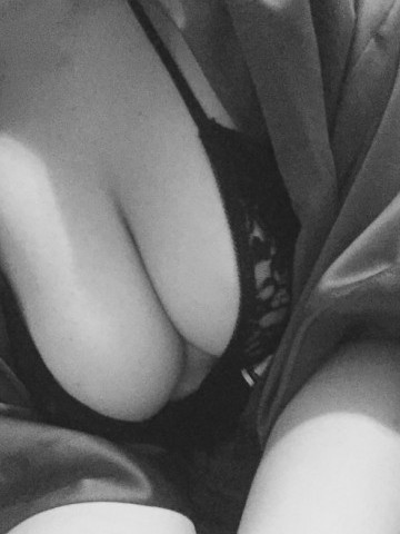 JennaJ Ottawa Escort, Verified Escorts Services JennaJ Ottawa Escort, BDSM, Couple, Massage, Verified Adult Service Provider, Companion in Canada