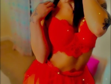 Glamorous Charlotte escort aria.xo smiling